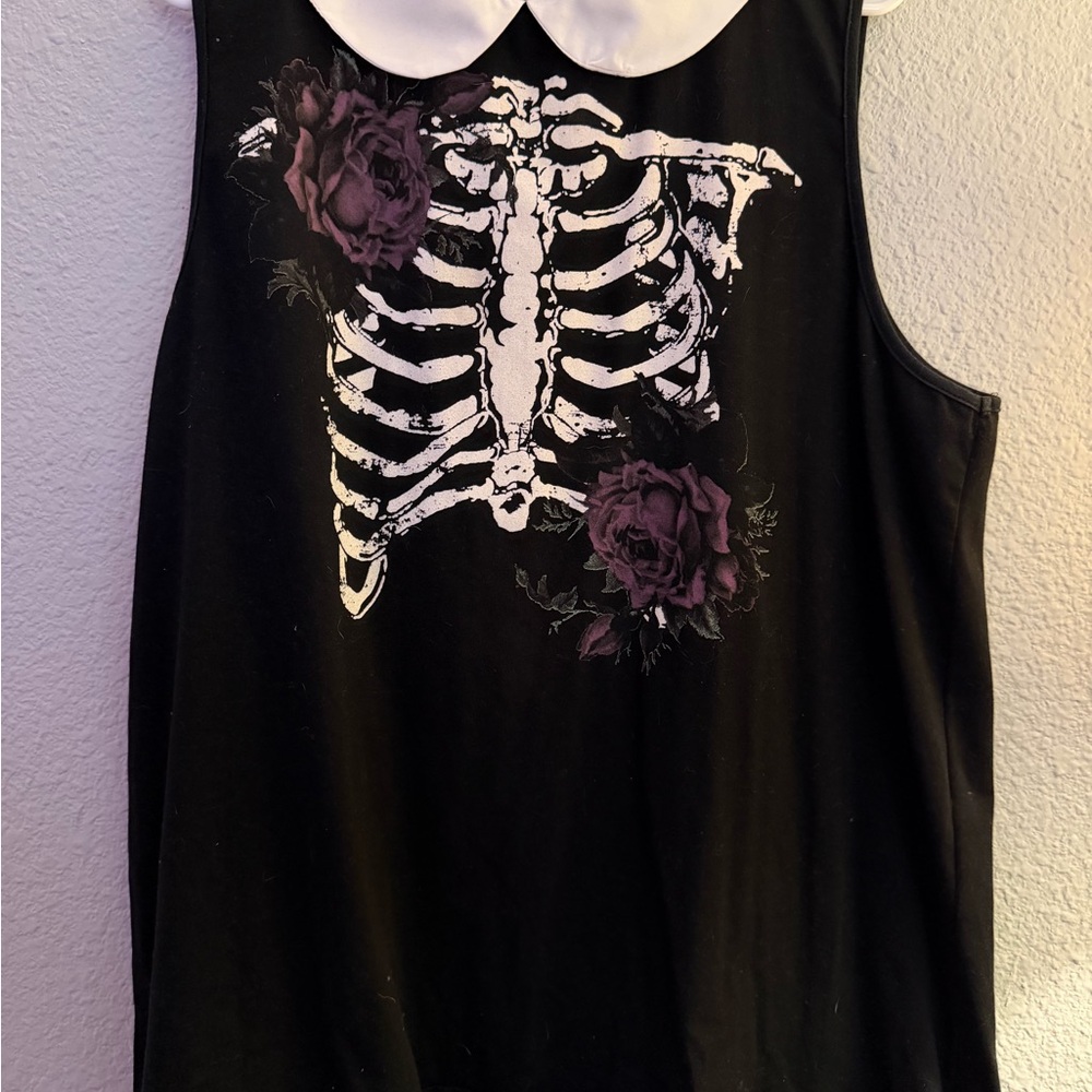 Black Sleeveless Top with Skeleton and Floral Design and collar